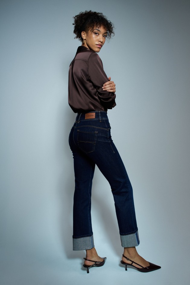 JEANS SECRET PUSH IN STRAIGHT